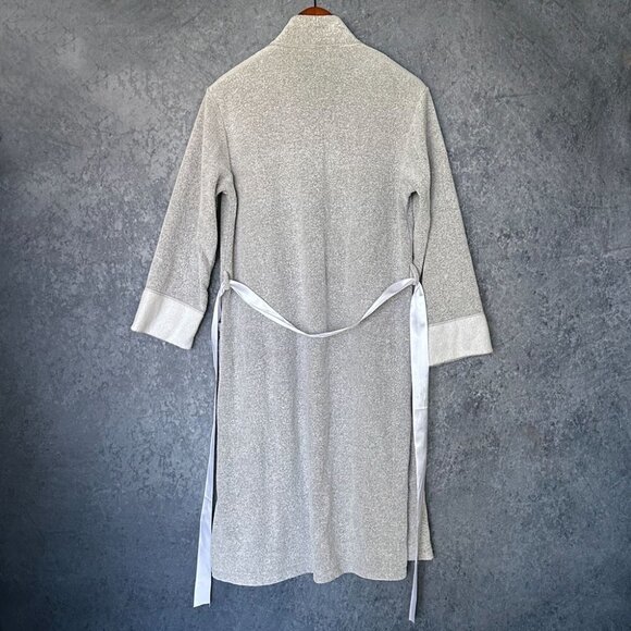 Natori Grey & White Bathrobe, Small - Picture 2 of 4